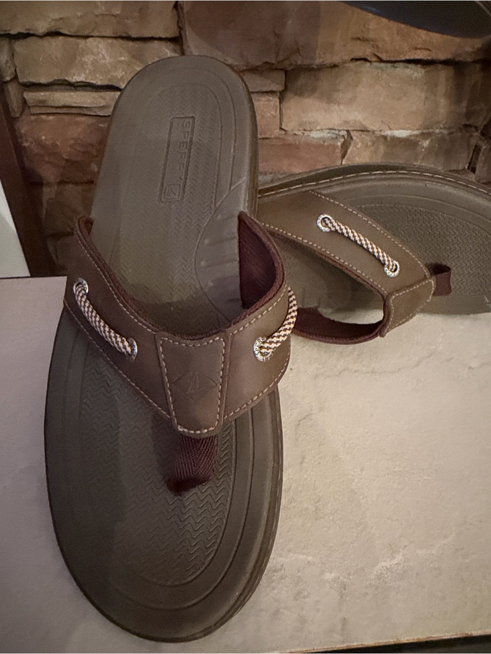 Sperry Men's Brown Leather Flip-Flop Sandals with Rope Accent